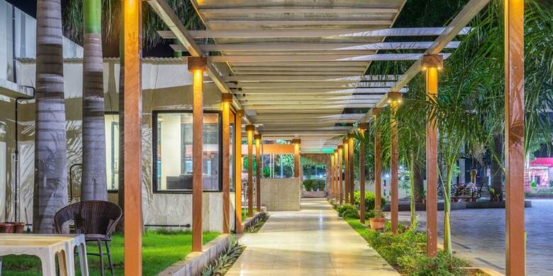 Hotel Pushpak Resort
