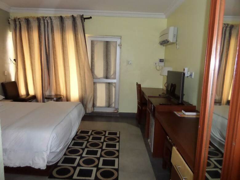 Excellence Hotel