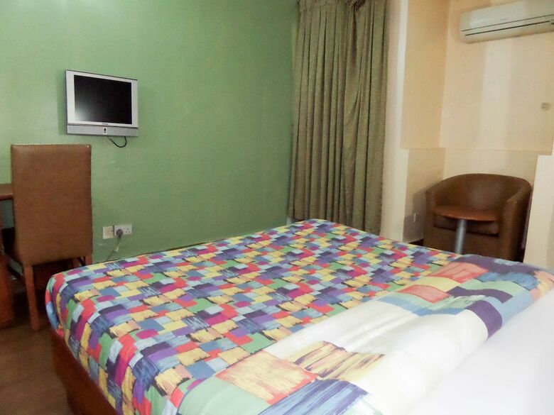 Le Real Hotel