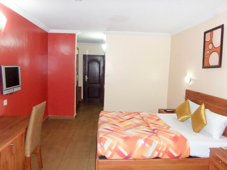 Le Real Hotel