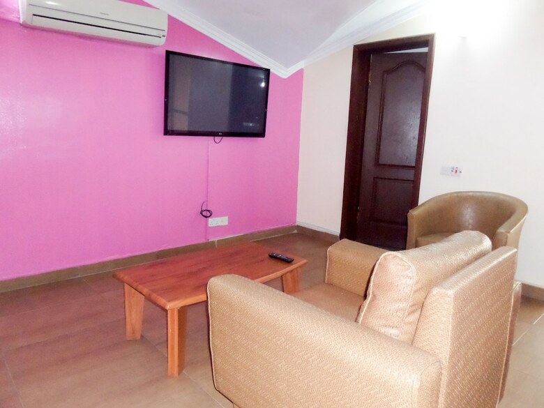 Le Real Hotel