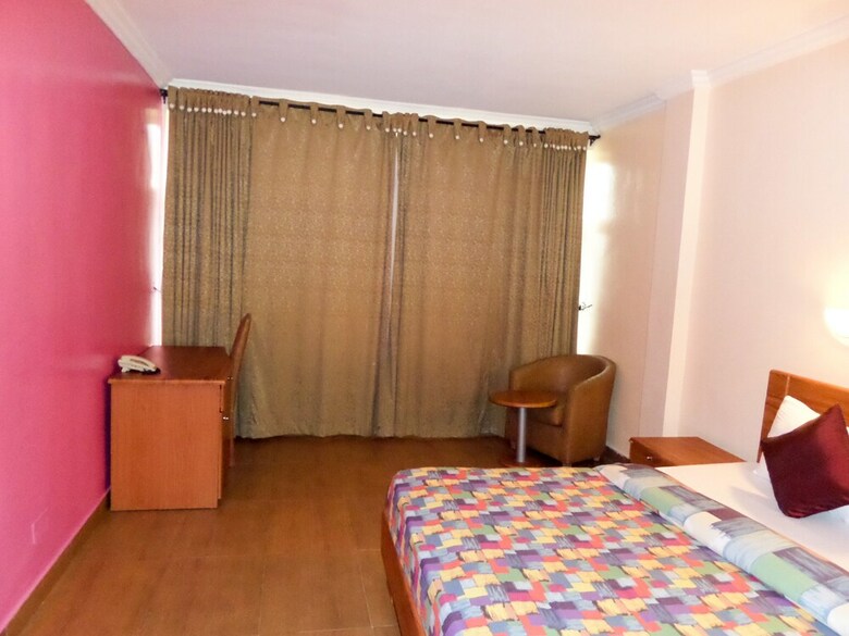 Le Real Hotel