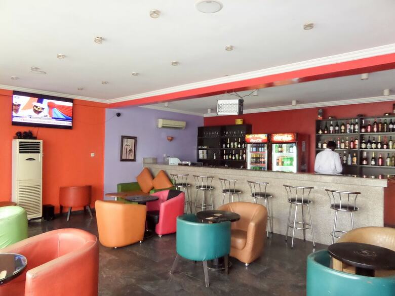 Le Real Hotel