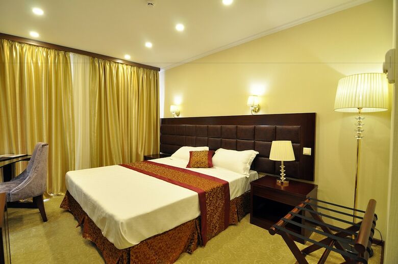Velvet Hotel