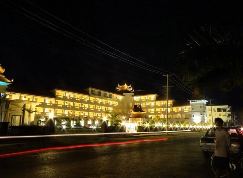 Mawlamyaing Strand Hotel
