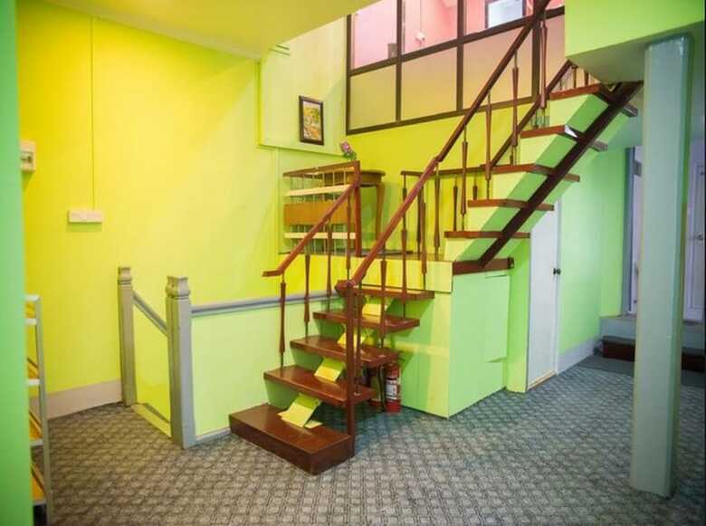 Hotel The Sat Hostel Yangon