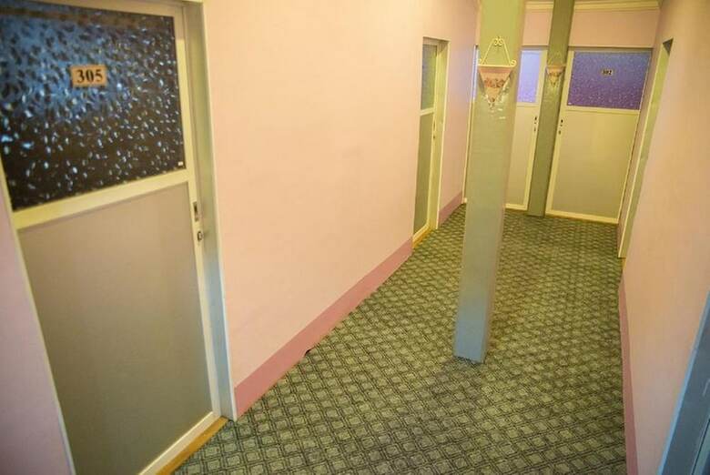 Hotel The Sat Hostel Yangon