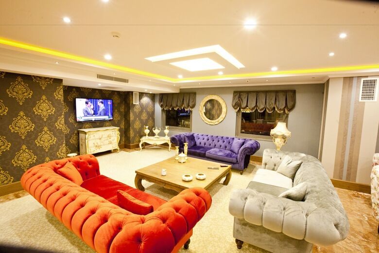 Panagia Suite Hotel