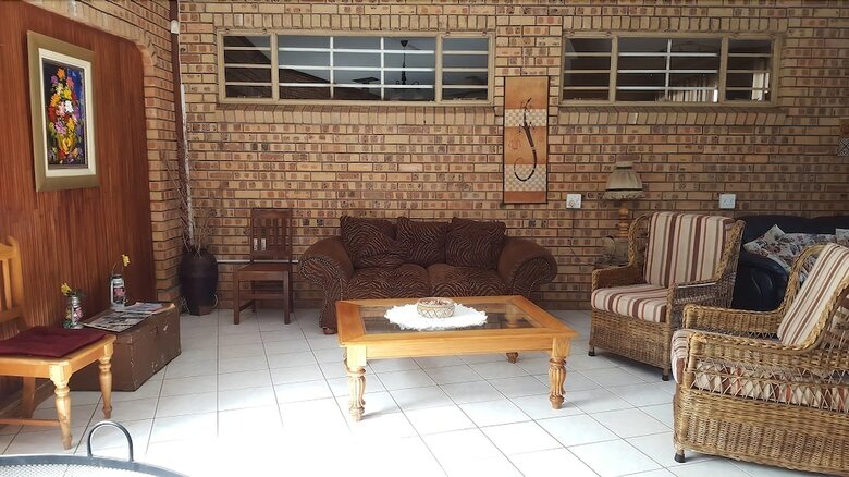 Bed & Breakfast Autumn Breeze Manor