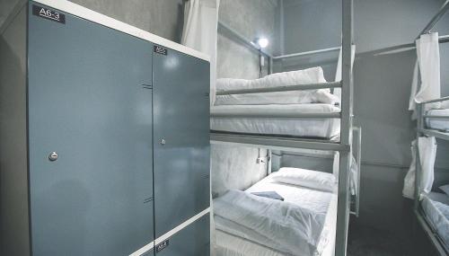Hostal 2w Bed & Breakfast Bangkok