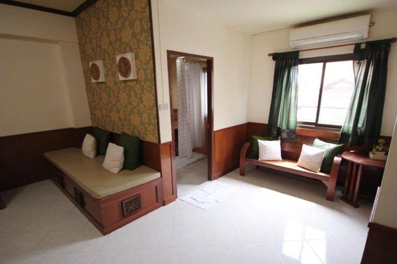 Thana Hotel