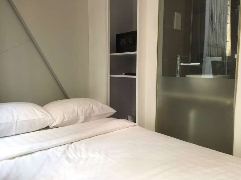 Homy Hotel Central