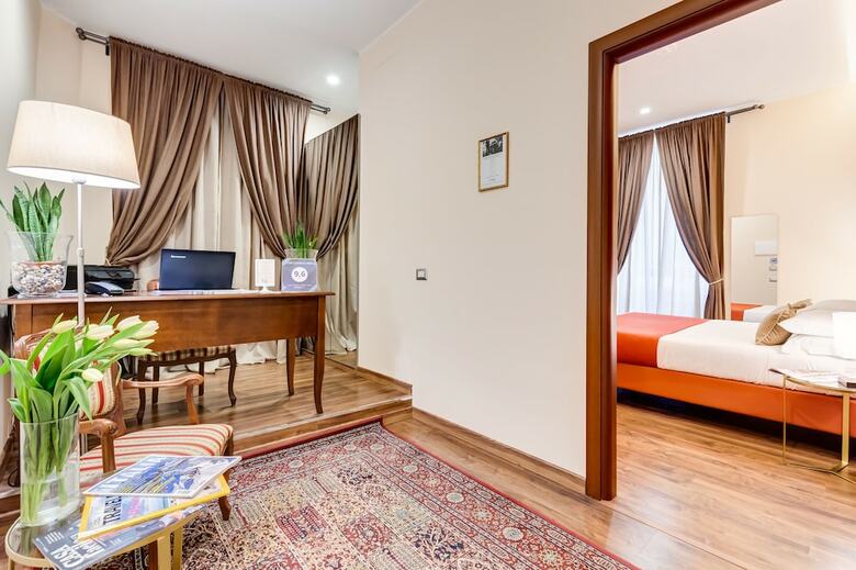 Hotel Lhr Coliseum B&B