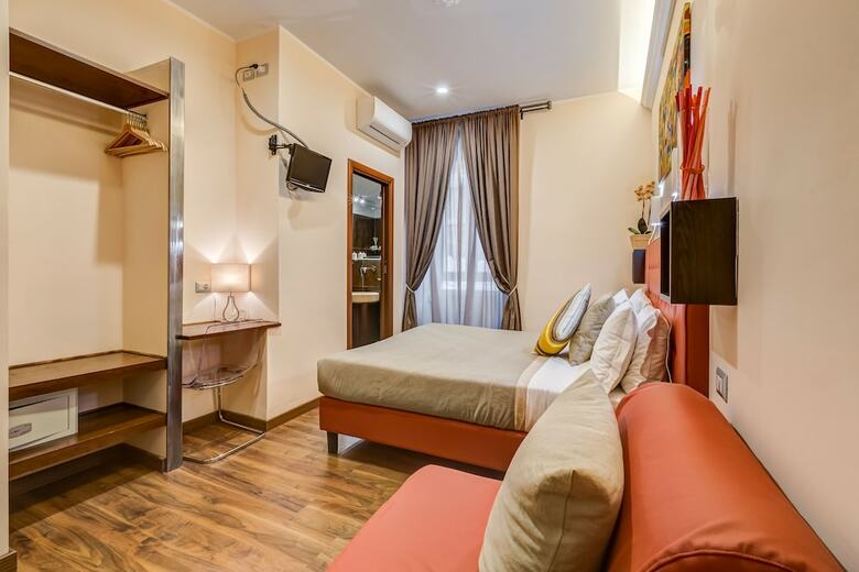 Hotel Lhr Coliseum B&B