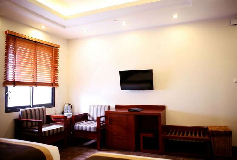 Bounty Hotel