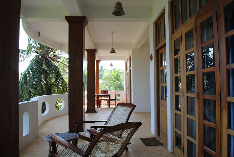 Hotel Asha Beach & Spa