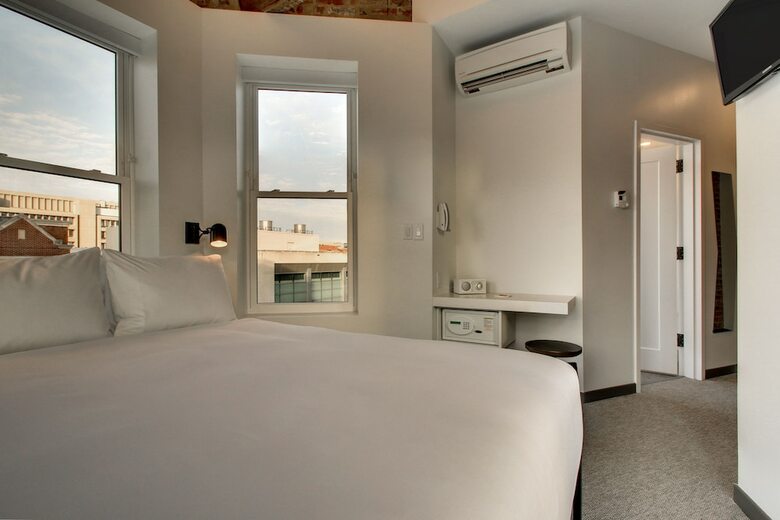 Hotel Hive