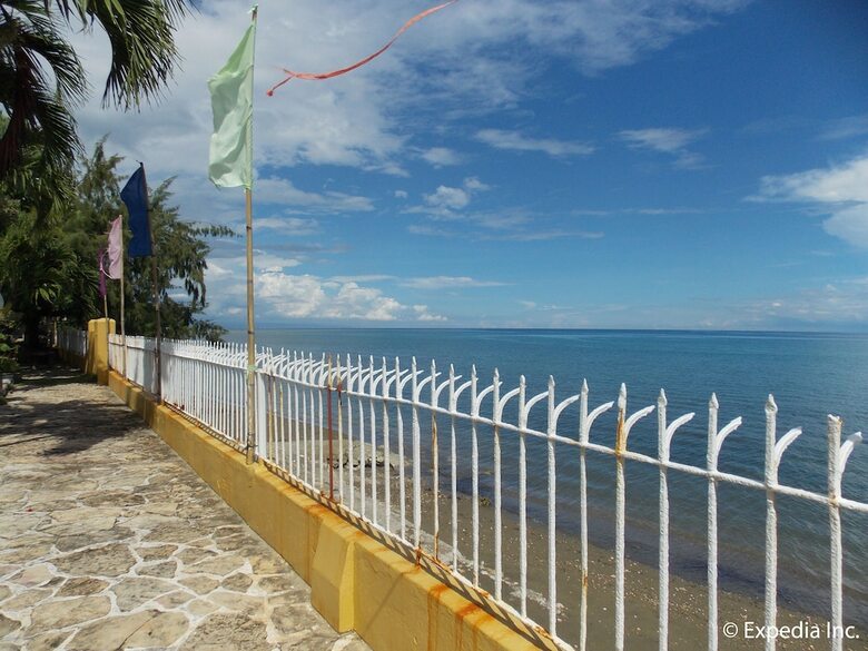 Hotel Baluarte De Argao Beach Resort
