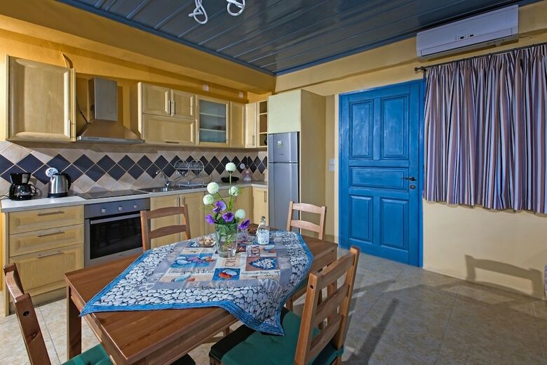 Sarakinas Residences