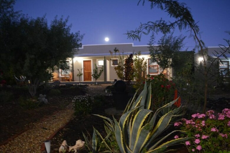 Bed & Breakfast Travellers Rest