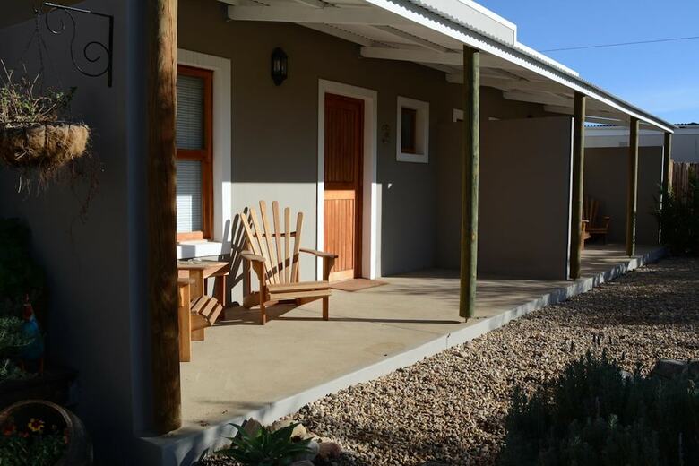 Bed & Breakfast Travellers Rest