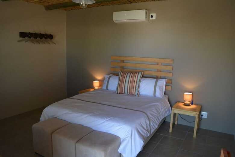 Bed & Breakfast Travellers Rest
