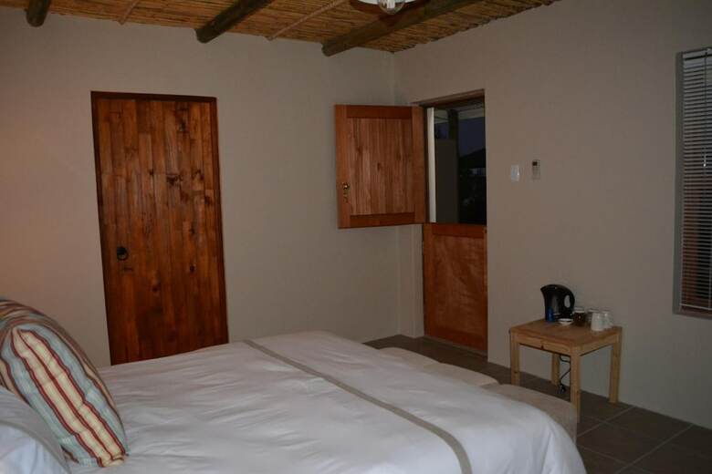 Bed & Breakfast Travellers Rest
