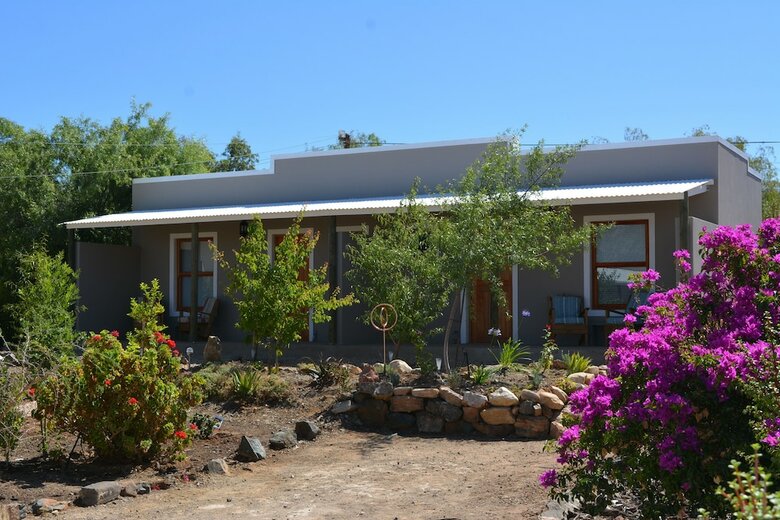 Bed & Breakfast Travellers Rest
