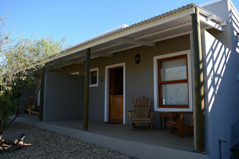 Bed & Breakfast Travellers Rest