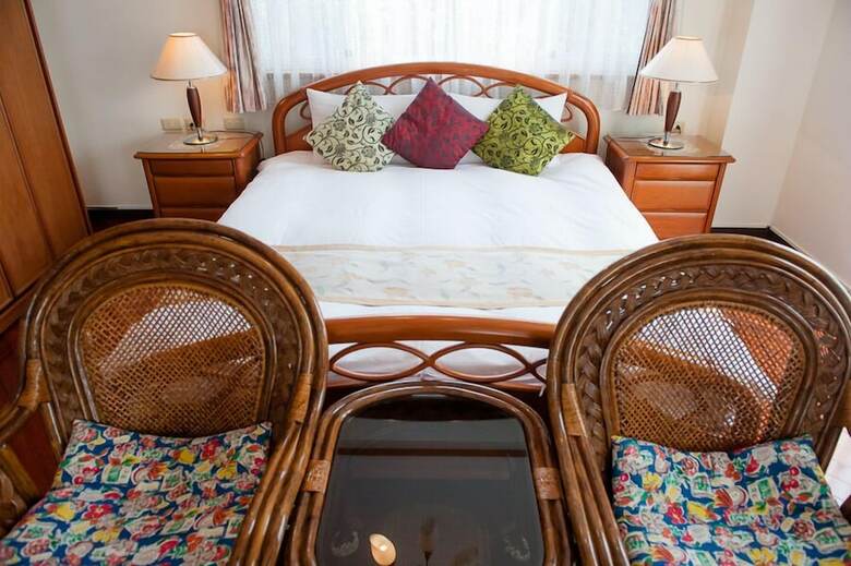 Hotel Deep Breathing B&B
