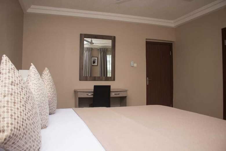 Hotel Manjaro Suites