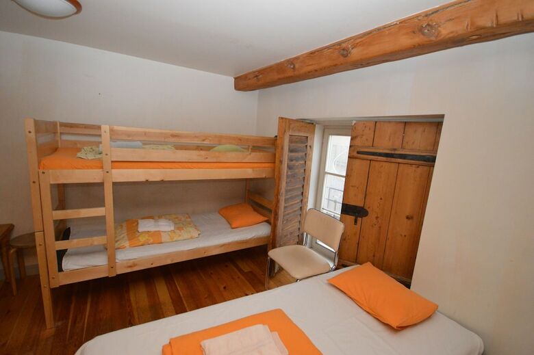 Hostal Doma Hostel