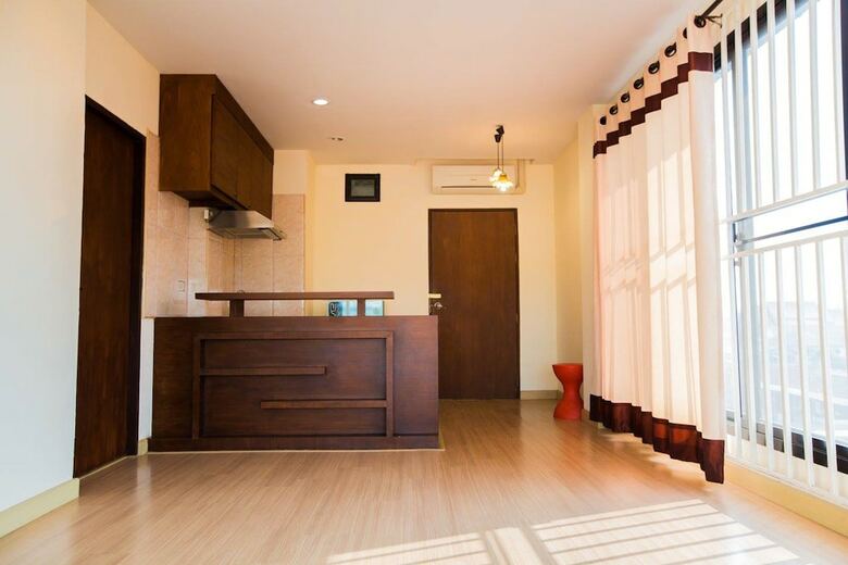 Hotel Lk House