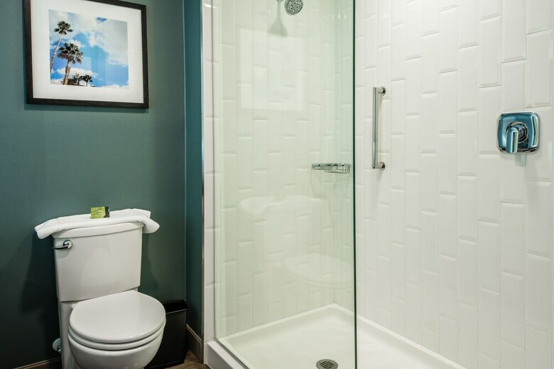 Cambria Hotel Lax