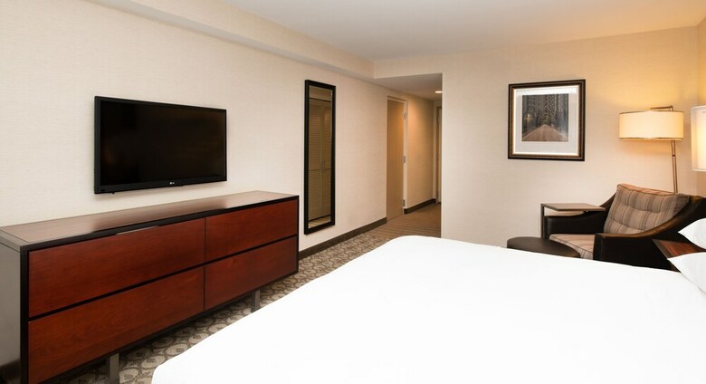 Doubletree By Hilton Hotel And Suites Charleston Airport
