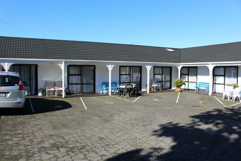 Papakura Pioneer Motor Lodge And Motel