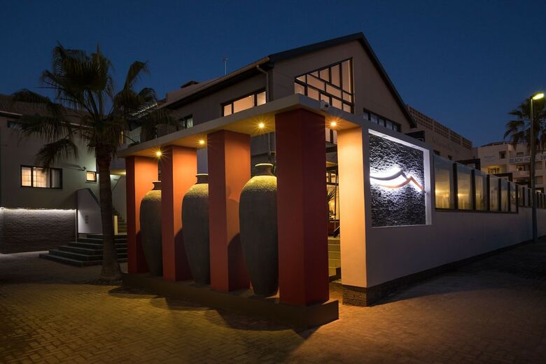 Swakopmund Sands Hotel & Cottage