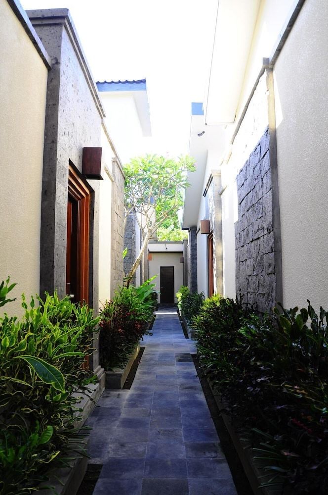 Villa Puri Mesari Suites