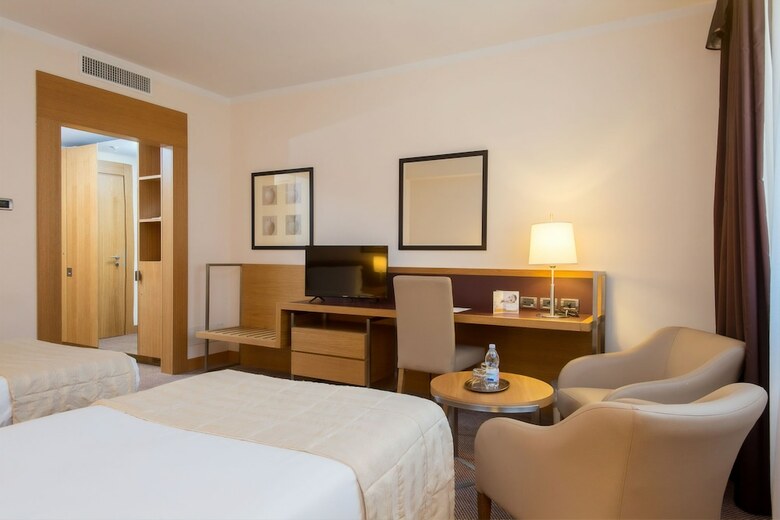 Hotel Golden Tulip Plaza Caserta