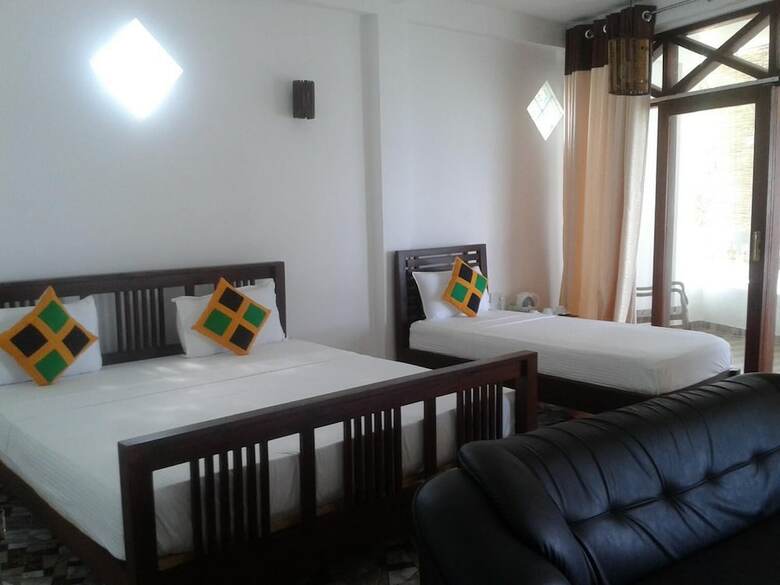Hotel Mirissa Seastar