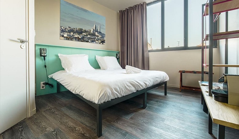 Hostal Les Piaules Hostel