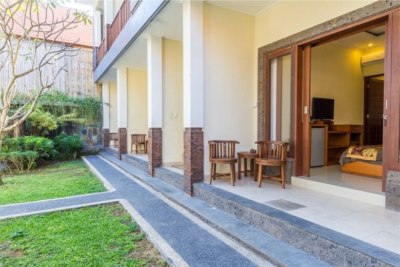 Hotel Reddoorz @ Tegal Sari Berawa