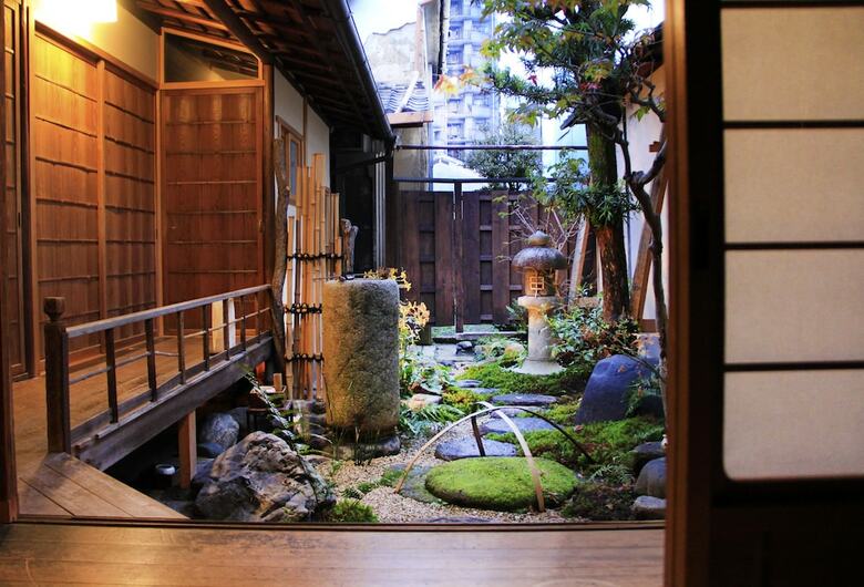 Itsutsuji-an