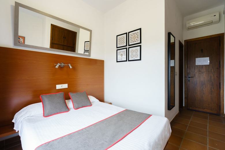 Hostal Oyo El Roc�o Azul