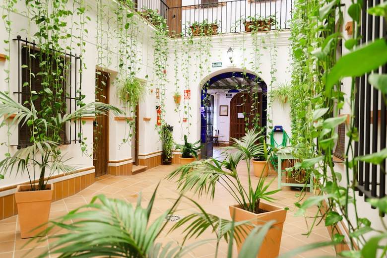 Hostal Oyo El Roc�o Azul