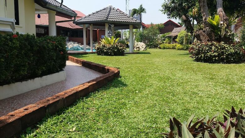 Baan Laksee Pool Villa