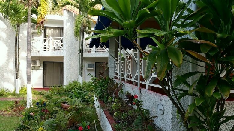 Apartamentos Ocho Rios Beach Resort At Chrisann