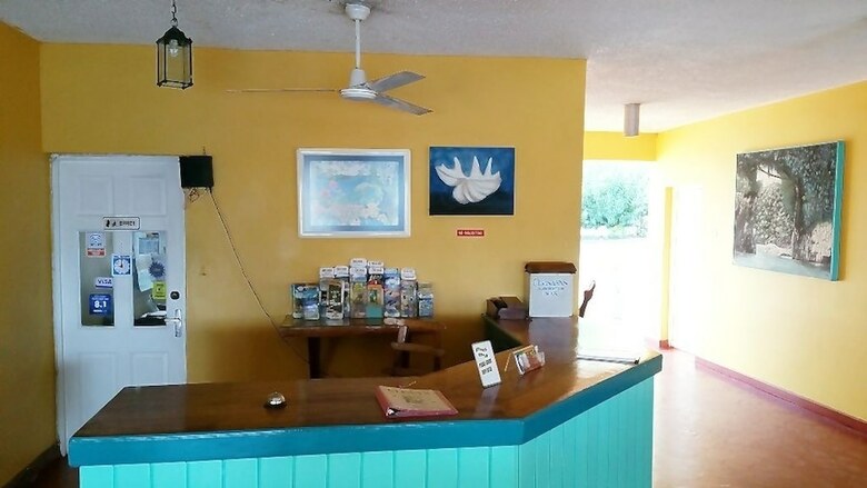 Apartamentos Ocho Rios Beach Resort At Chrisann