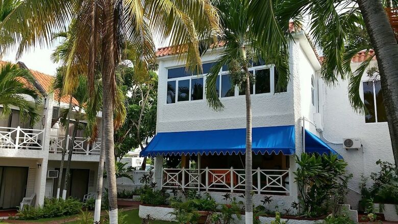 Apartamentos Ocho Rios Beach Resort At Chrisann