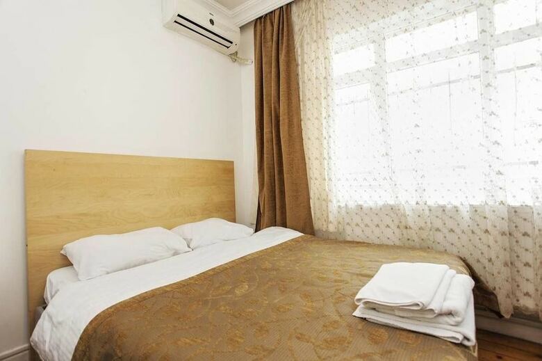 Mete Apartments